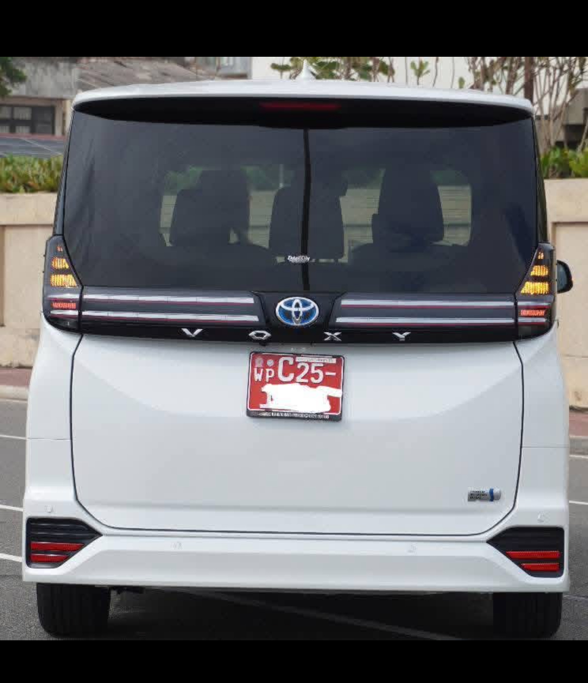 Toyota Voxy 2025 - சான்றளிக்கப்பட்டது வேன் sale in Sri Lanka - patpat.lk