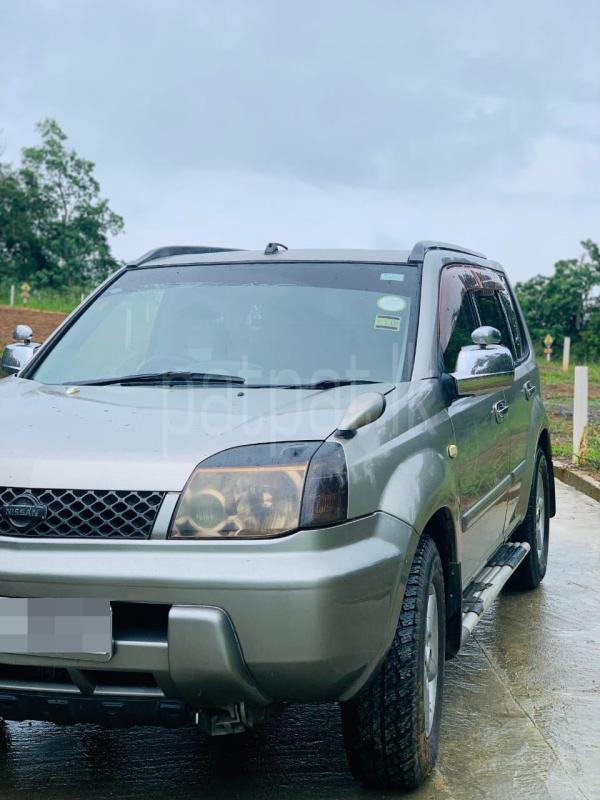 Nissan X Trail 2001 - பயன்படுத்தப்பட்டது SUV sale in Sri Lanka - patpat.lk