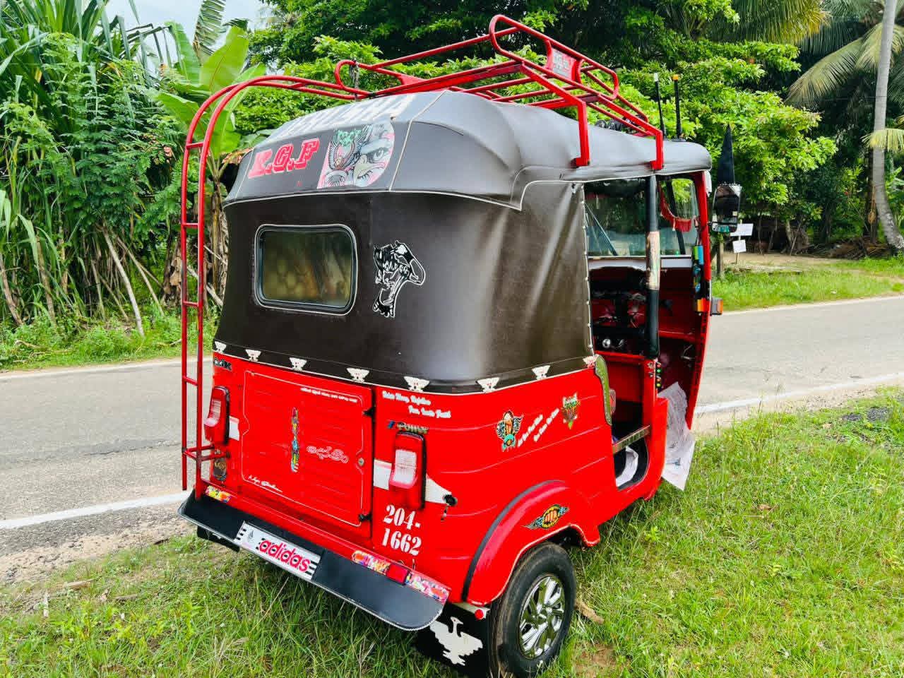 Bajaj Three Wheel 2004 - பயன்படுத்தப்பட்டது முச்சக்கர வண்டி sale in Sri Lanka - patpat.lk