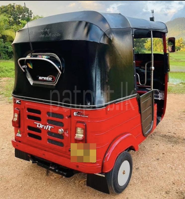 Bajaj 4 stroke 2015 - பயன்படுத்தப்பட்டது முச்சக்கர வண்டி sale in Sri Lanka - patpat.lk
