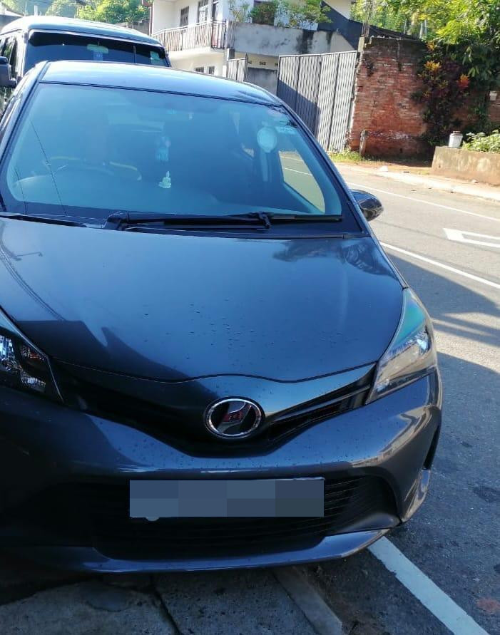 Toyota Vitz 2015 - பயன்படுத்தப்பட்டது கார் sale in Sri Lanka - patpat.lk
