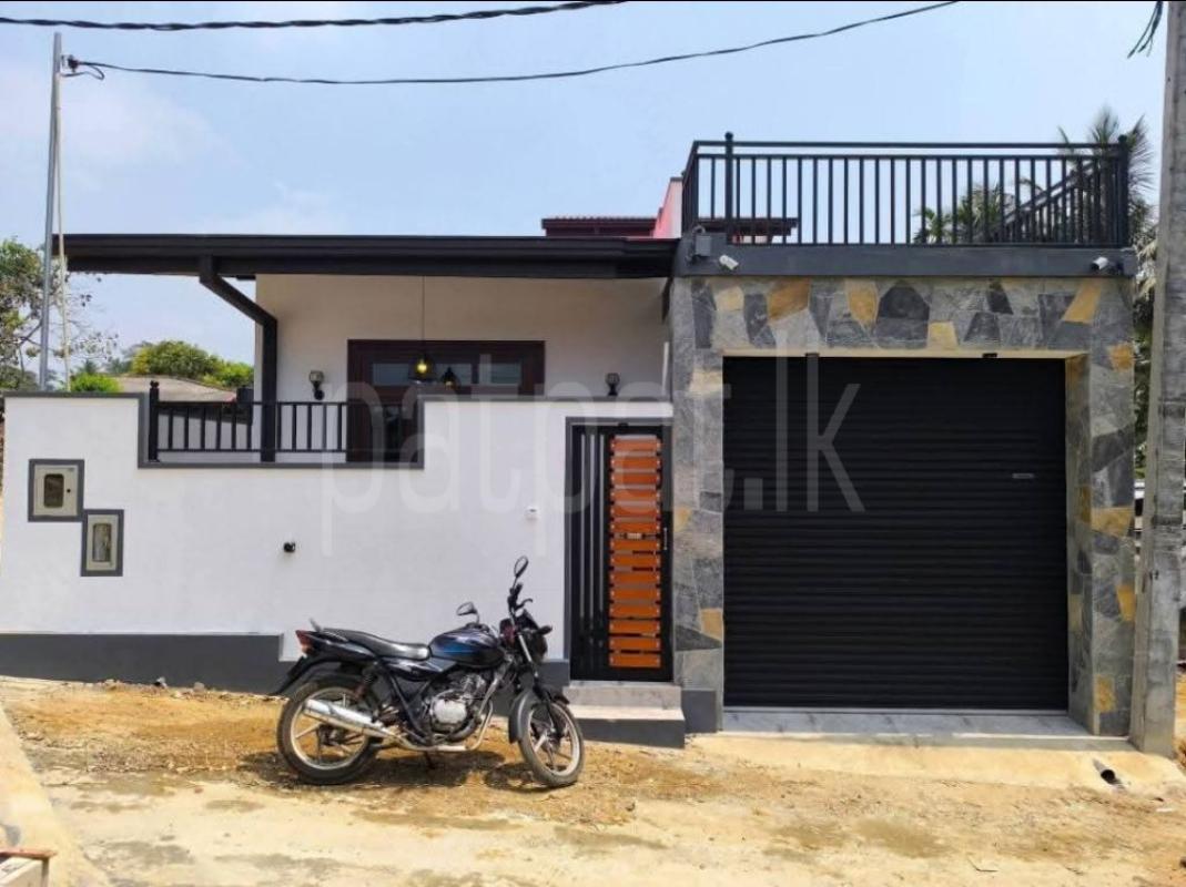 House for Sale in Athurugiriya ads-image-1