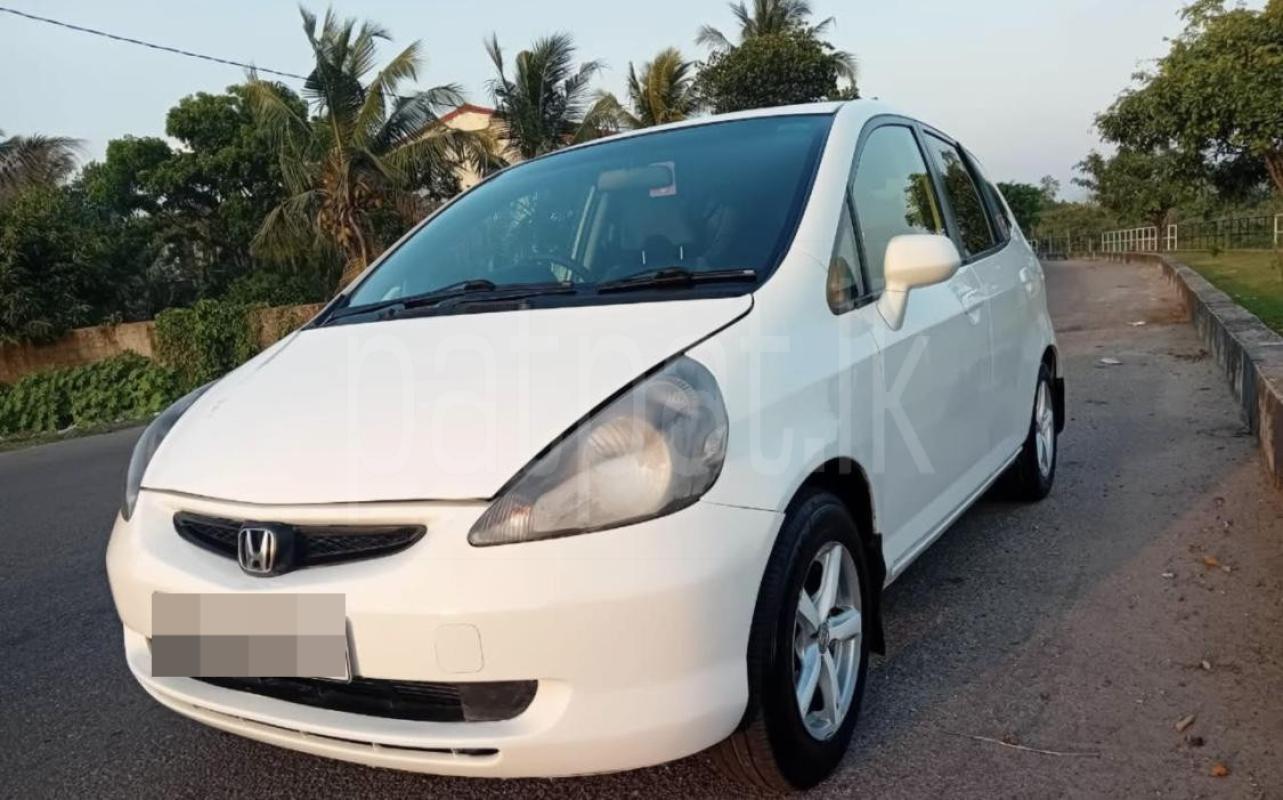 Honda Fit 2003 - பயன்படுத்தப்பட்டது கார் sale in Sri Lanka - patpat.lk