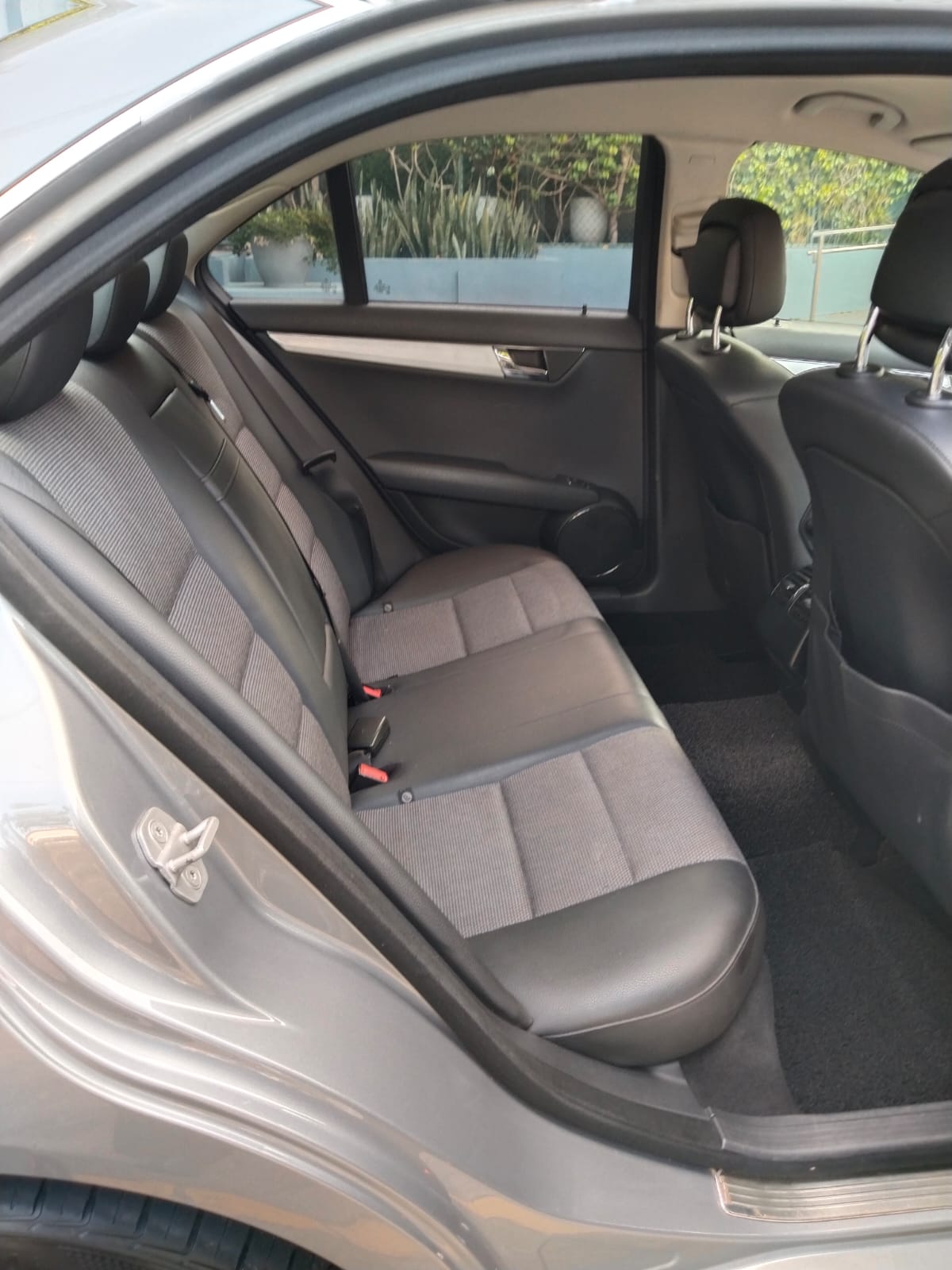 Mercedes Benz C Class 2010 - භාවිතා කරන ලද කාර් sale in Sri Lanka - patpat.lk