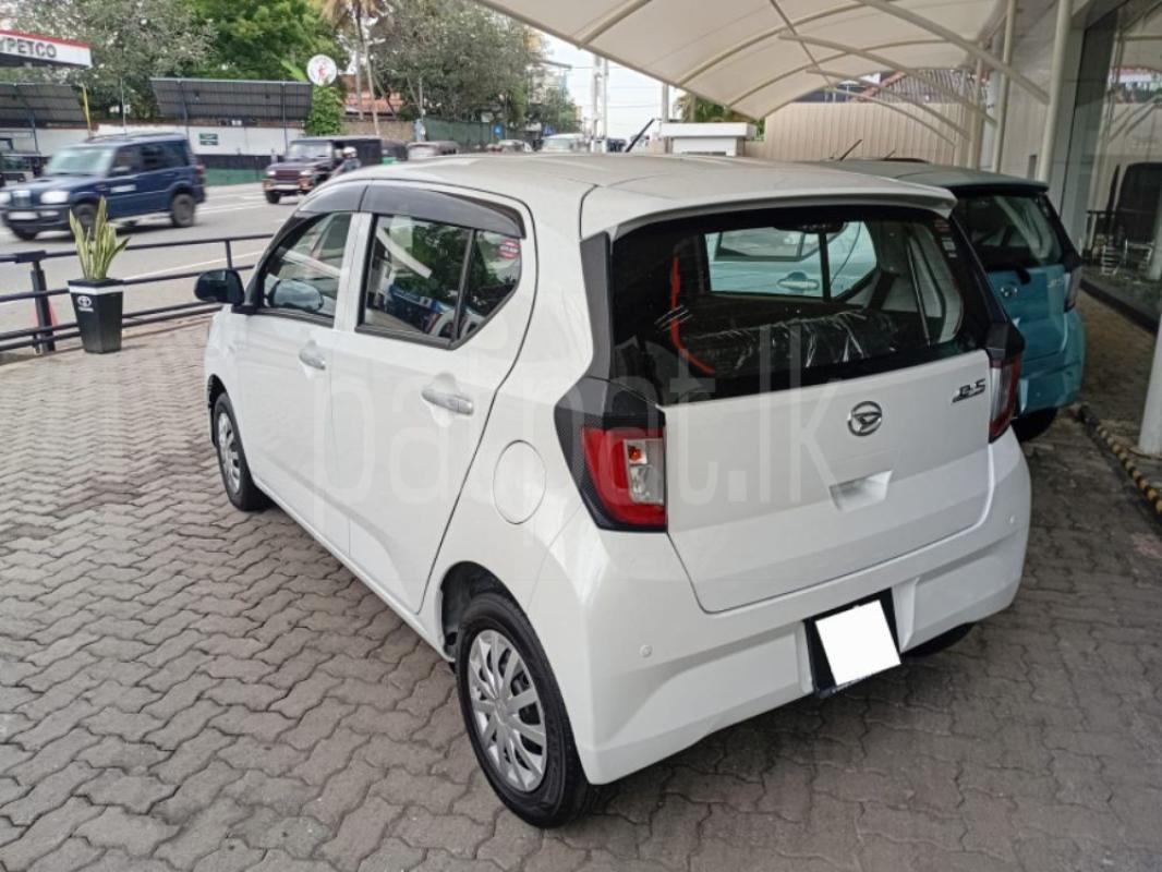 Advertisement image 4