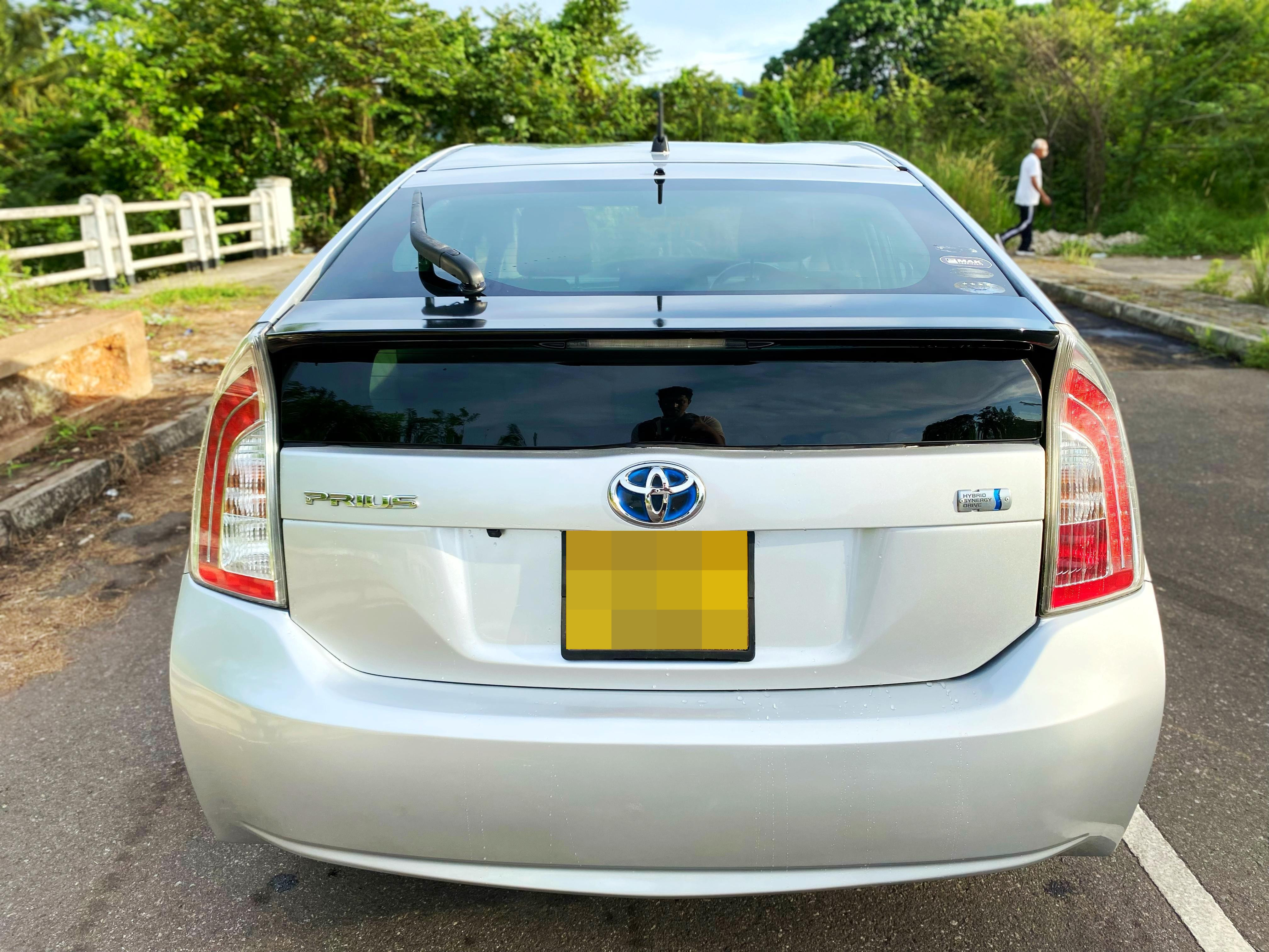 Toyota Prius 2012 - Used Car sale in Sri Lanka - patpat.lk