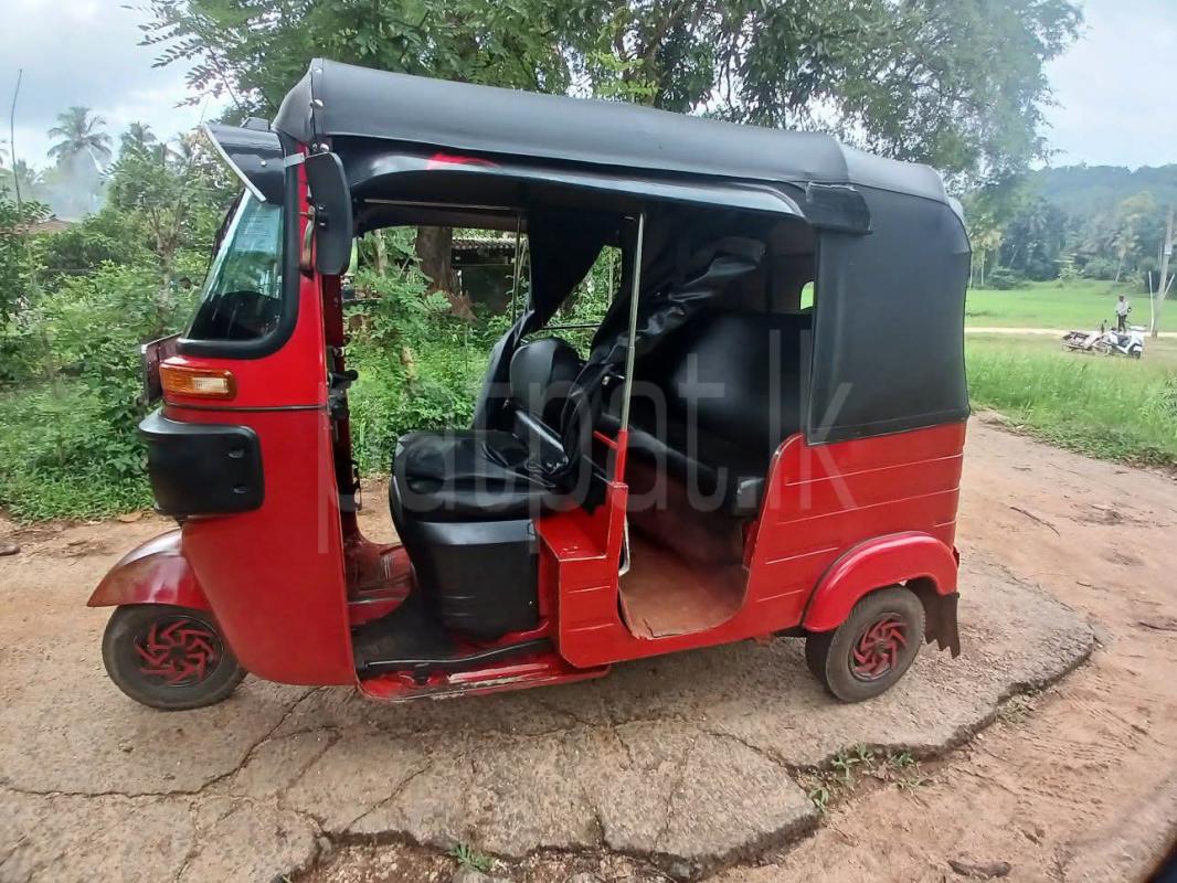 Bajaj 4 stroke 2016 - Used Three wheeler sale in Sri Lanka - patpat.lk