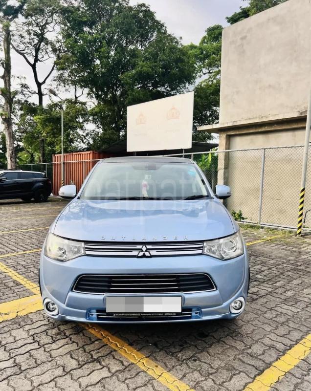 Mitsubishi Outlander 2014 - பயன்படுத்தப்பட்டது SUV sale in Sri Lanka - patpat.lk