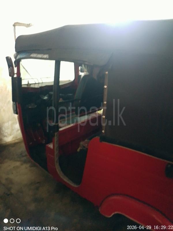 Bajaj Three Wheel 2014 - பயன்படுத்தப்பட்டது முச்சக்கர வண்டி sale in Sri Lanka - patpat.lk