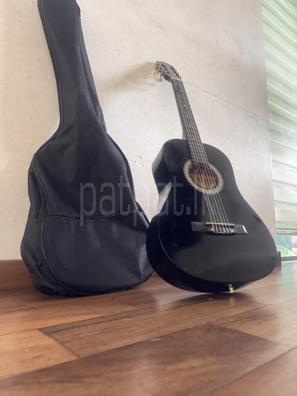 Box guitar