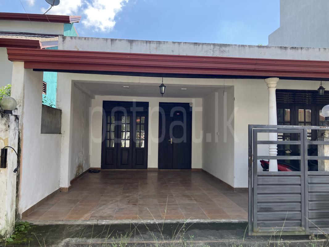 House for Sale in Meegoda ads-image-1