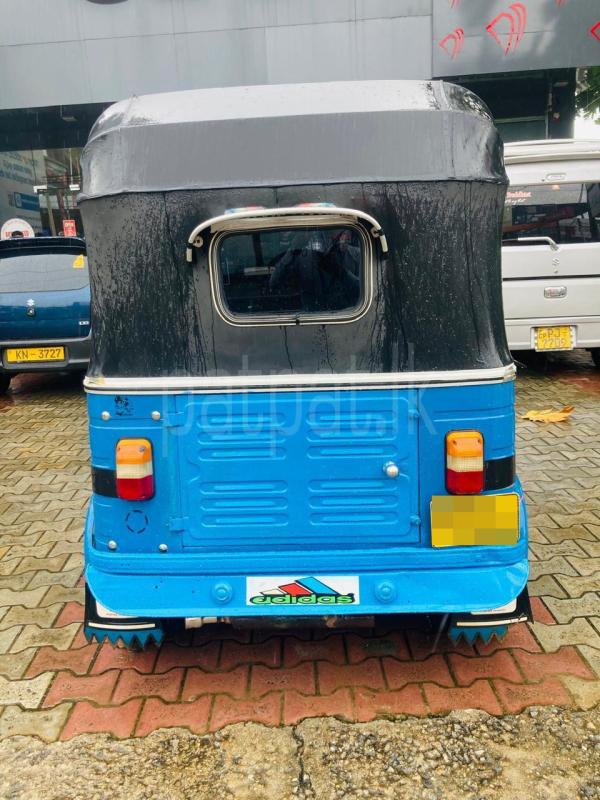 Bajaj 4 stroke 2010 - Used Three wheeler sale in Sri Lanka - patpat.lk