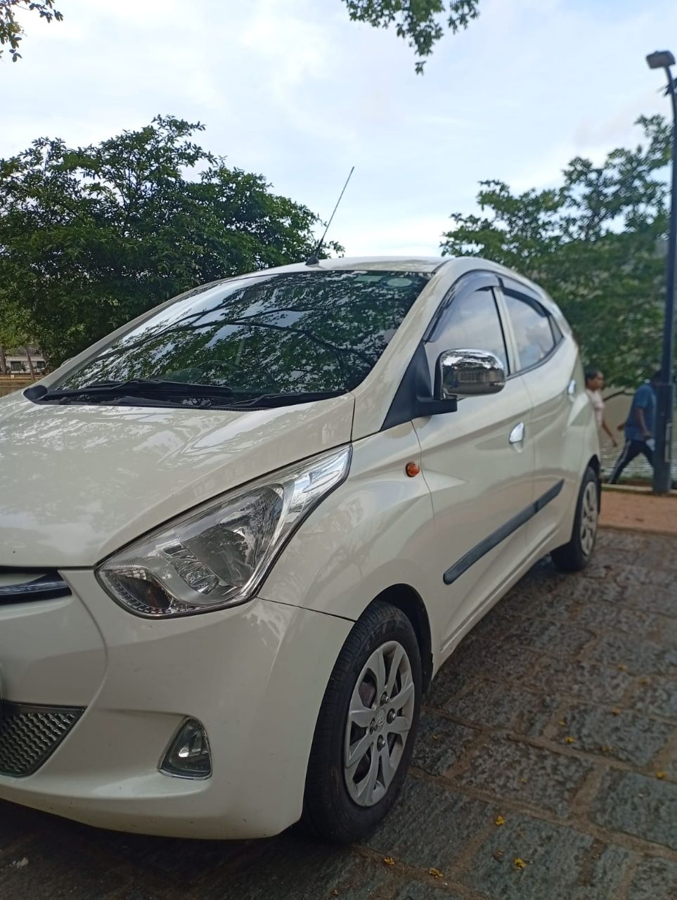 Hyundai Eon 2016 - Used Car sale in Sri Lanka - patpat.lk