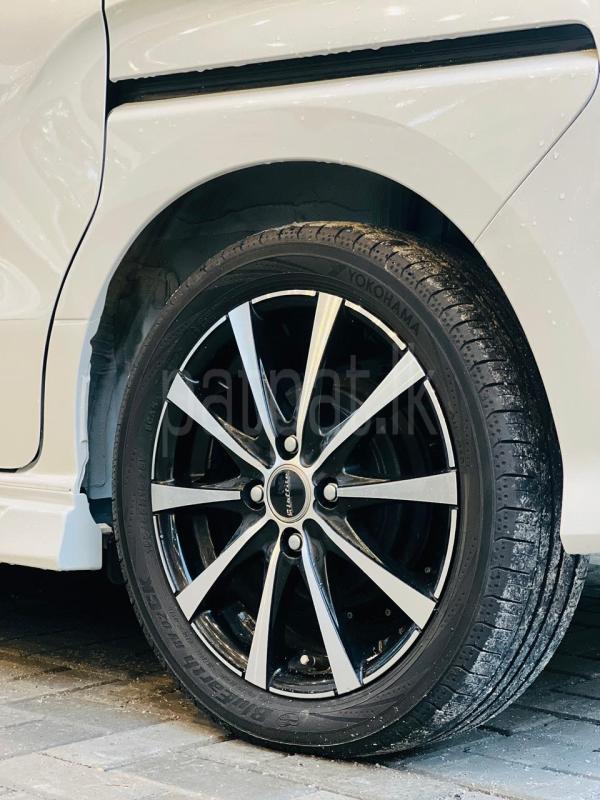 Advertisement image 6