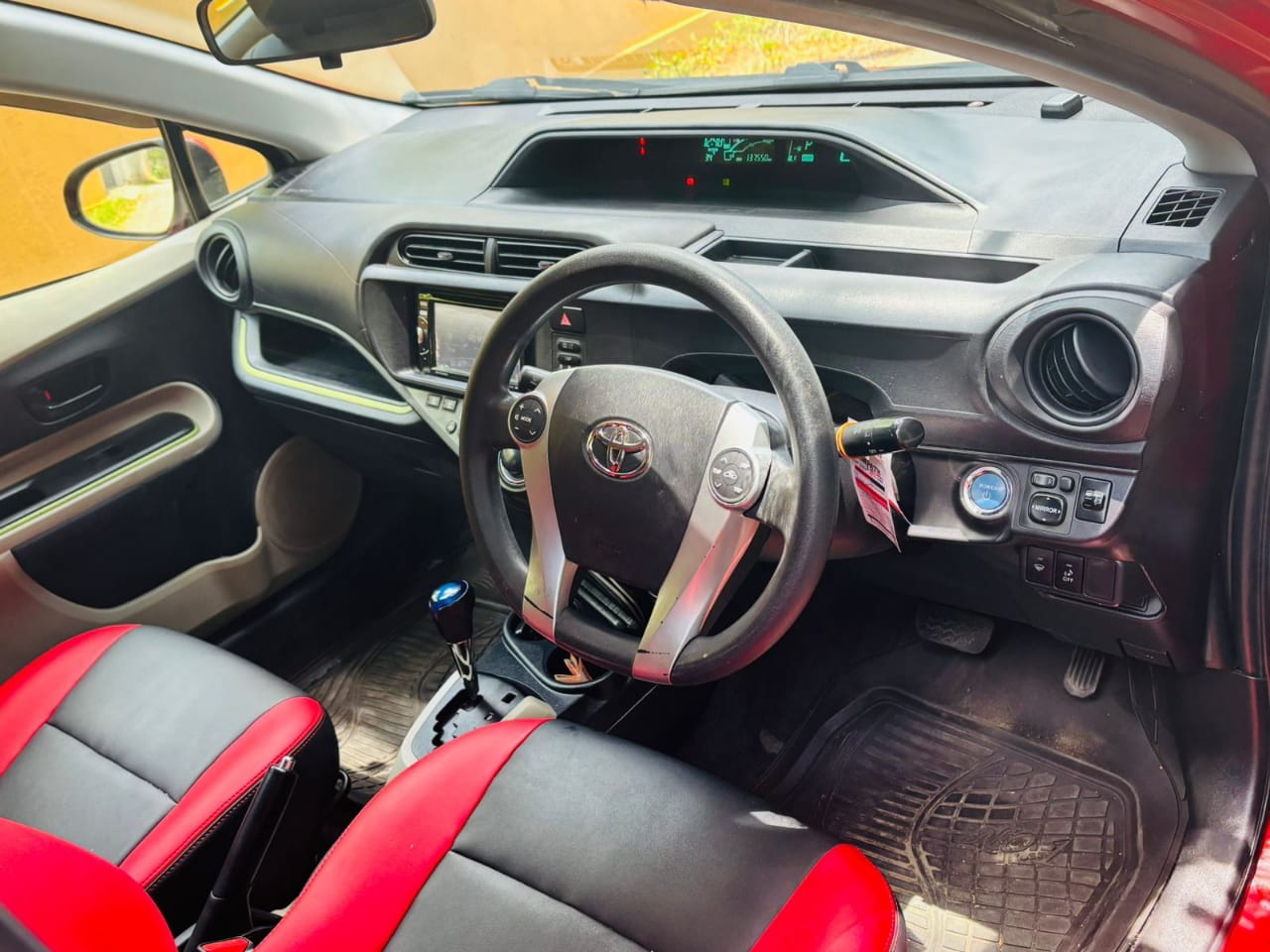 Toyota Aqua 2013 - Used Car sale in Sri Lanka - patpat.lk