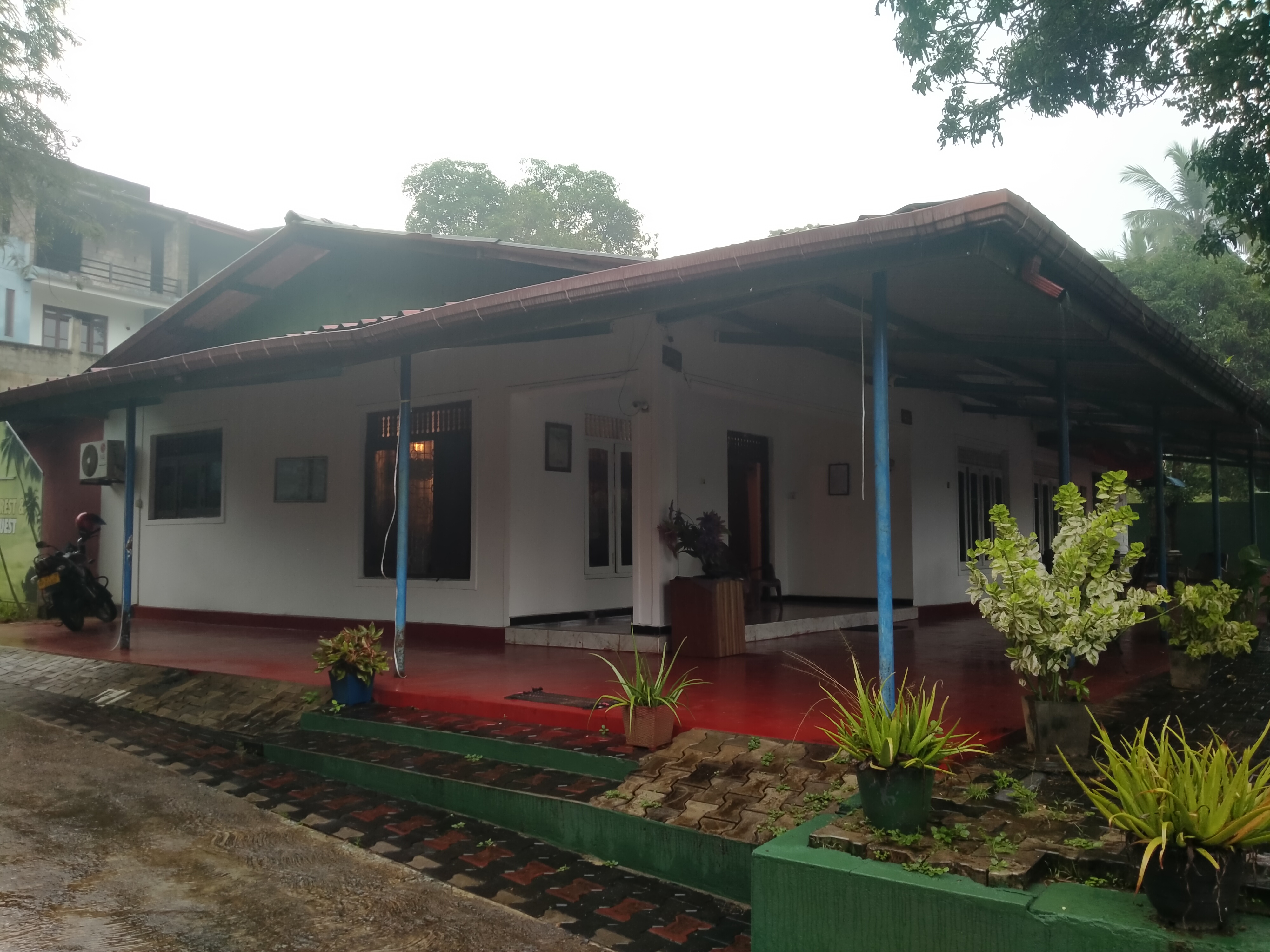 Restaurant for Sale in Hasalaka