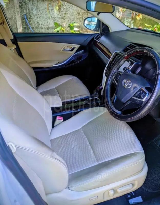 Toyota Premio 2016 - பயன்படுத்தப்பட்டது கார் sale in Sri Lanka - patpat.lk