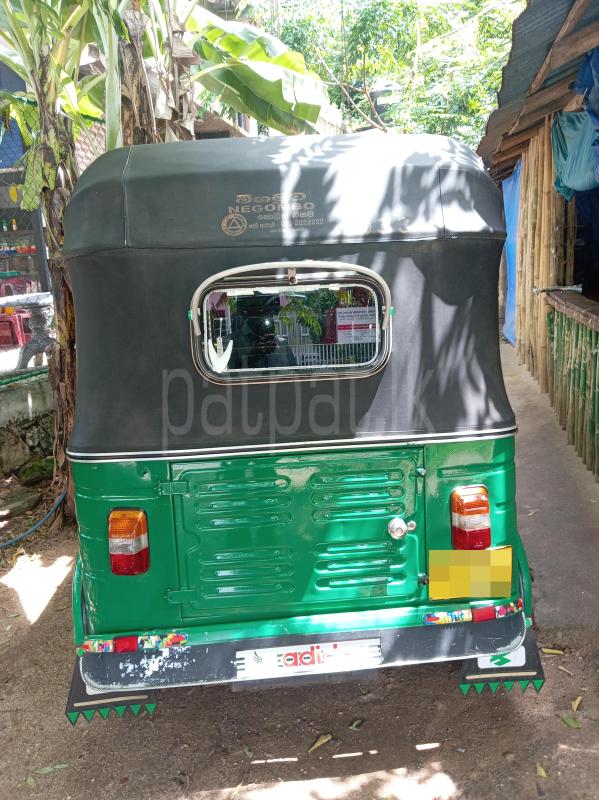 Bajaj 4 stroke 2011 - பயன்படுத்தப்பட்டது முச்சக்கர வண்டி sale in Sri Lanka - patpat.lk