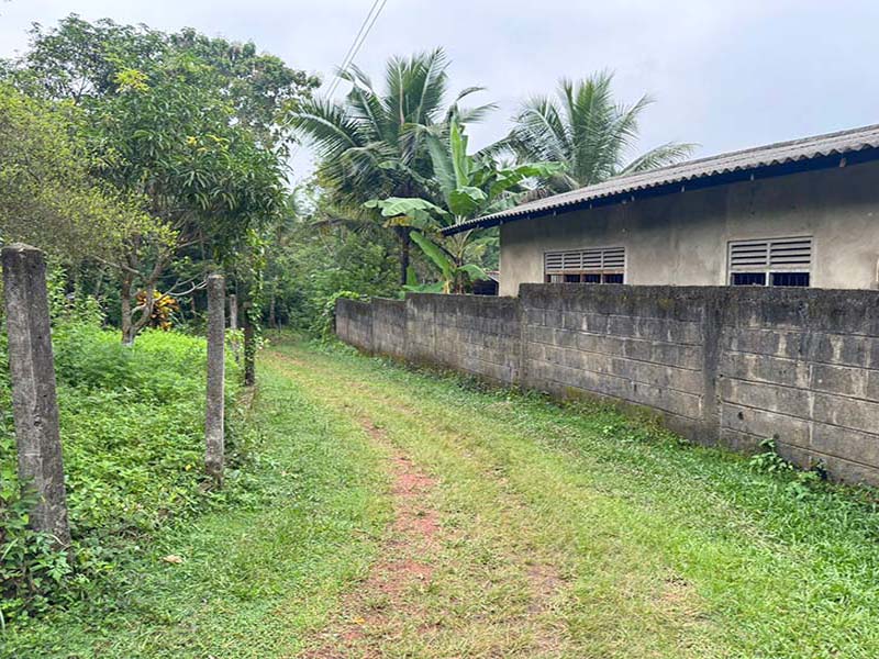Residential Land for Sale in Minuwangoda