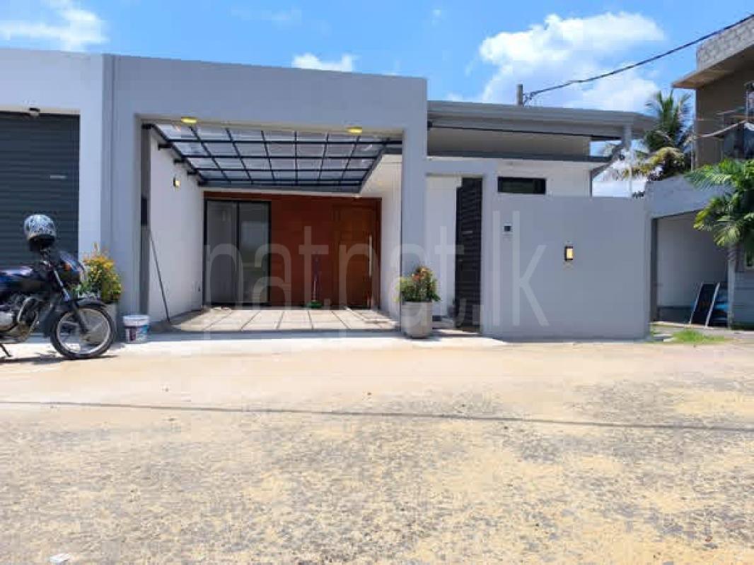 House for Sale in Athurugiriya ads-image-1