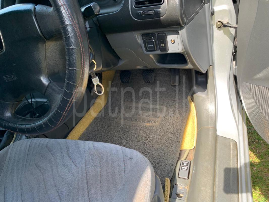 Honda Civic 2001 - பயன்படுத்தப்பட்டது கார் sale in Sri Lanka - patpat.lk