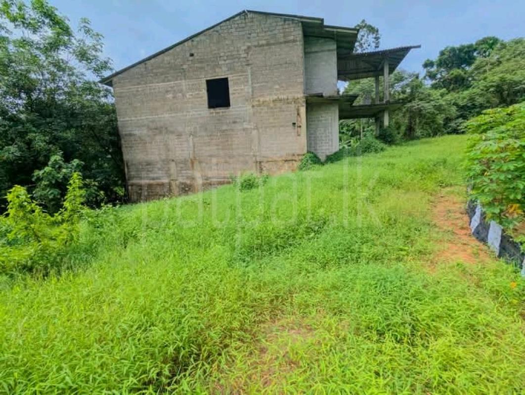 Commercial Land for Sale in Hanwella