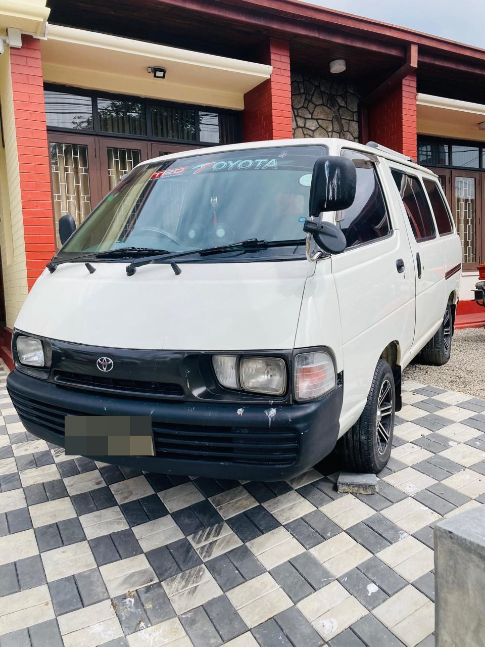 Toyota TownAce 1997 - பயன்படுத்தப்பட்டது வேன் sale in Sri Lanka - patpat.lk