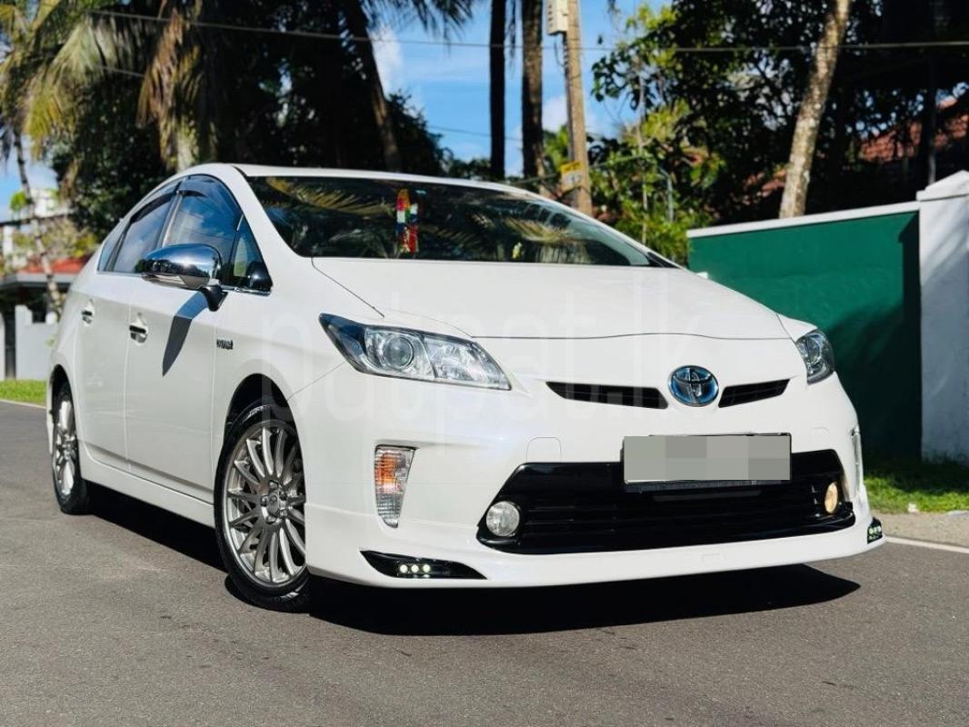 Toyota Prius 2013 - Used Car sale in Sri Lanka - patpat.lk