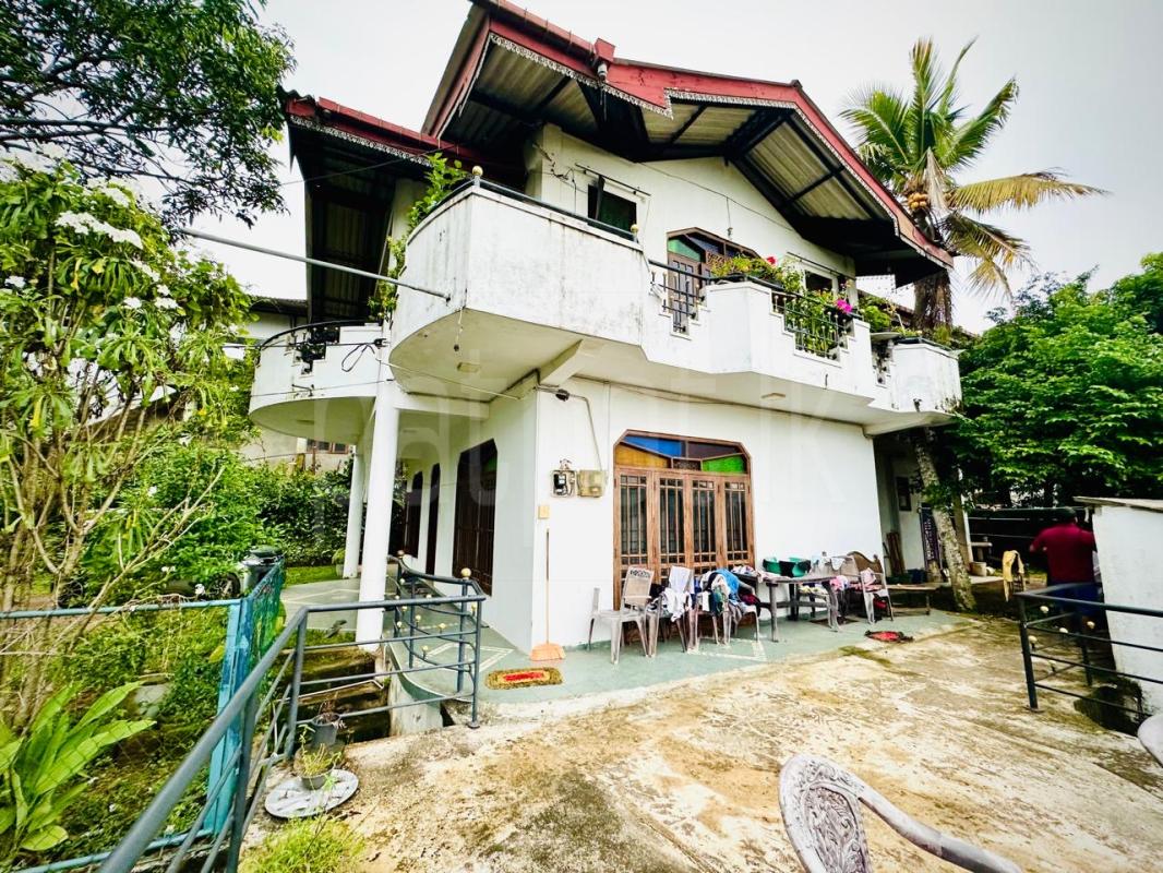 House for Sale in Talawatugoda