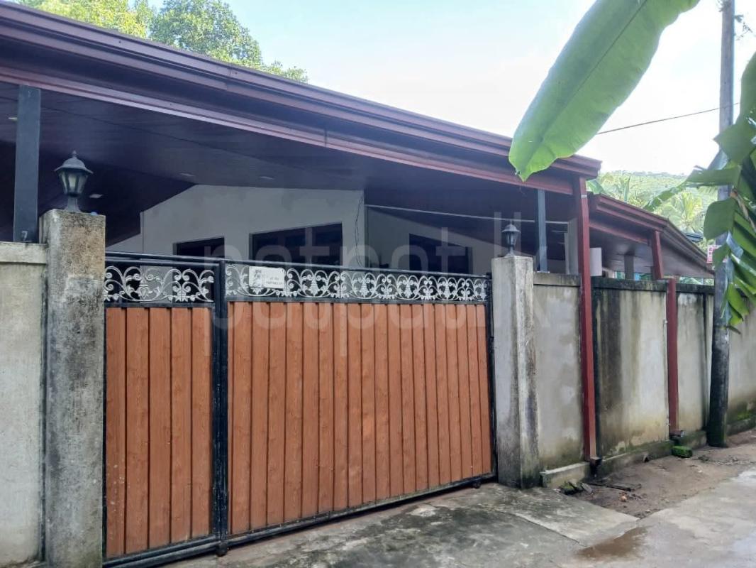 House for Sale in Polgahawela