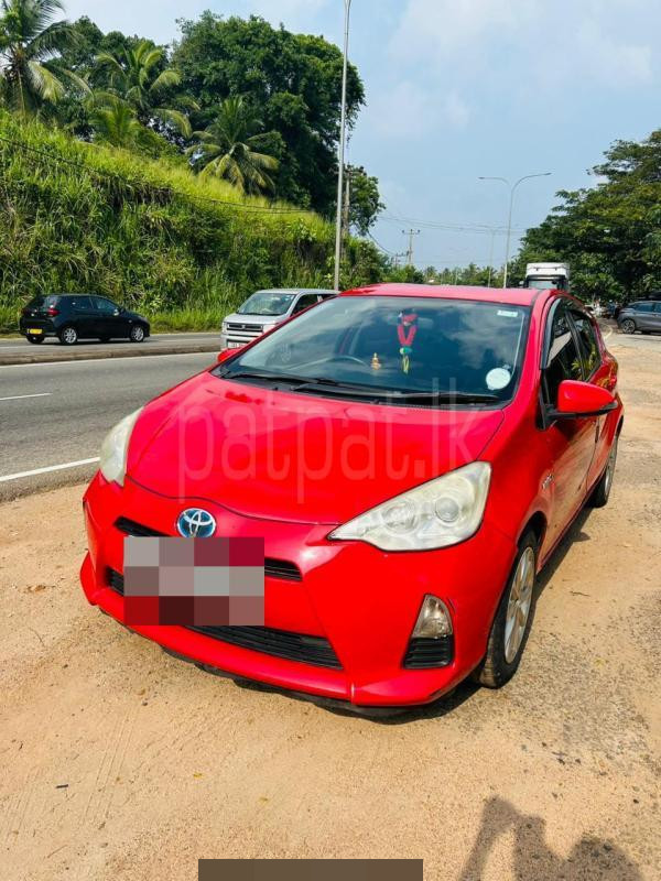 Toyota Aqua 2014 - பயன்படுத்தப்பட்டது கார் sale in Sri Lanka - patpat.lk