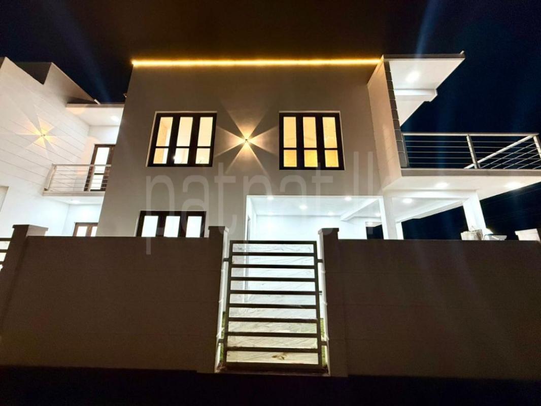 Advertisement image 6