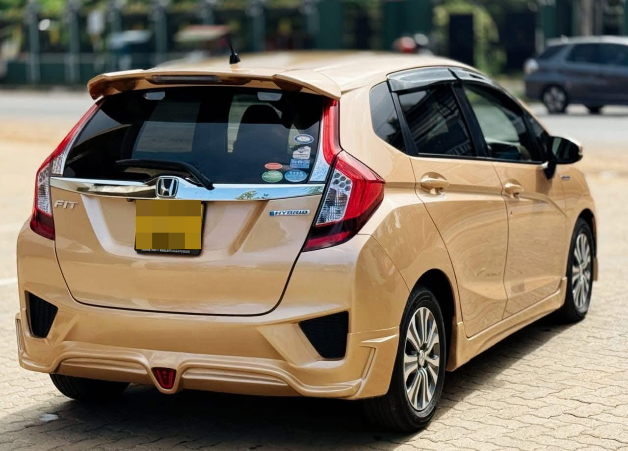 Honda Fit 2014 - பயன்படுத்தப்பட்டது கார் sale in Sri Lanka - patpat.lk