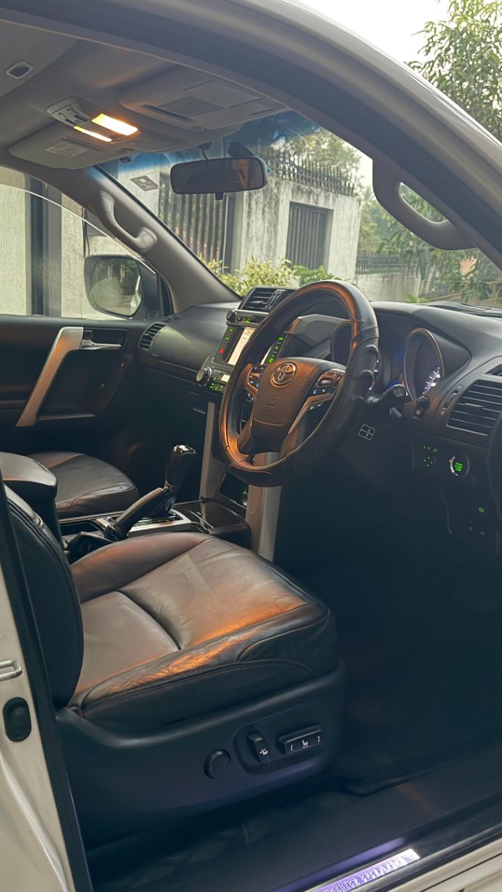 Toyota Land Cruiser 2018 - பயன்படுத்தப்பட்டது SUV sale in Sri Lanka - patpat.lk