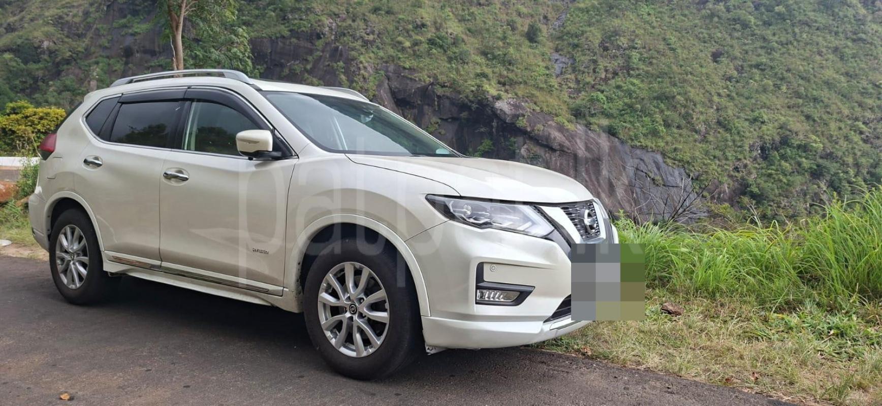 Nissan X Trail 2017 - Used SUV sale in Sri Lanka - patpat.lk