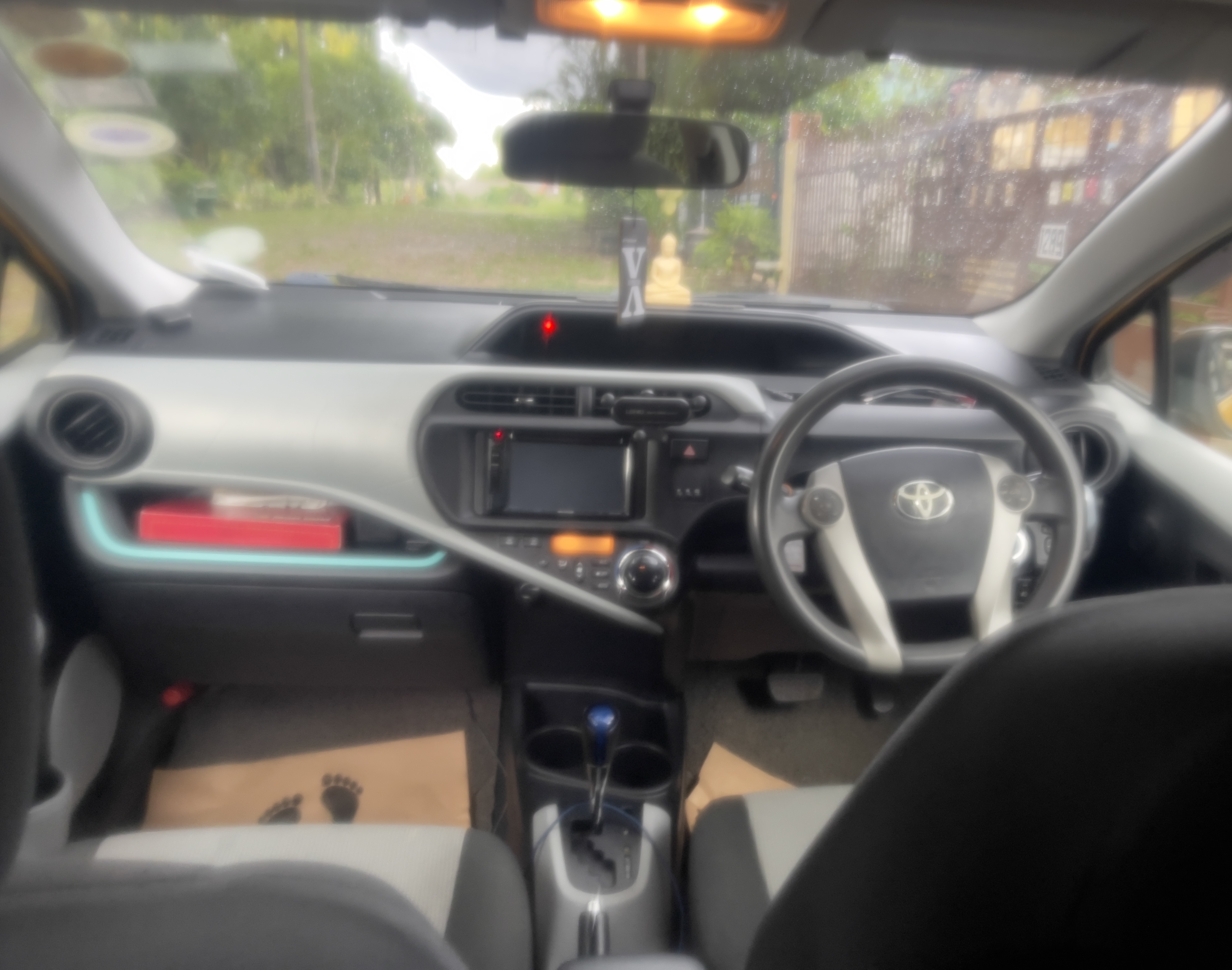 Toyota Aqua 2013 - பயன்படுத்தப்பட்டது கார் sale in Sri Lanka - patpat.lk
