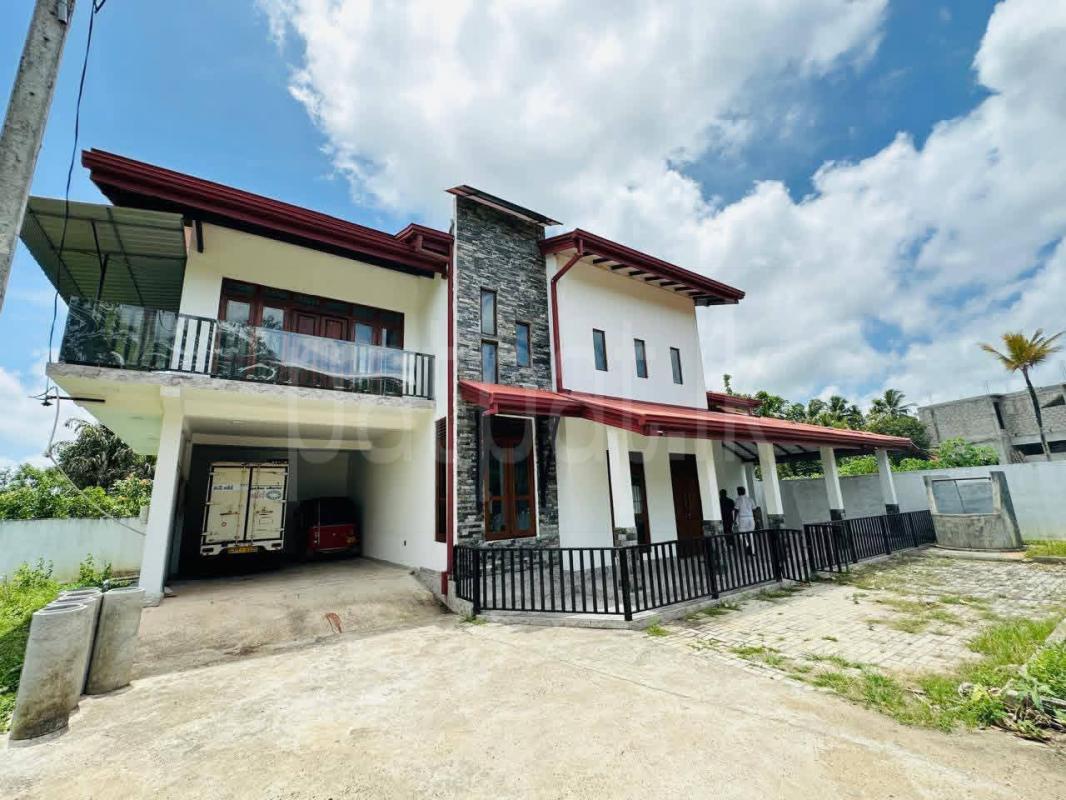 House for Sale in Gampaha ads-image-1