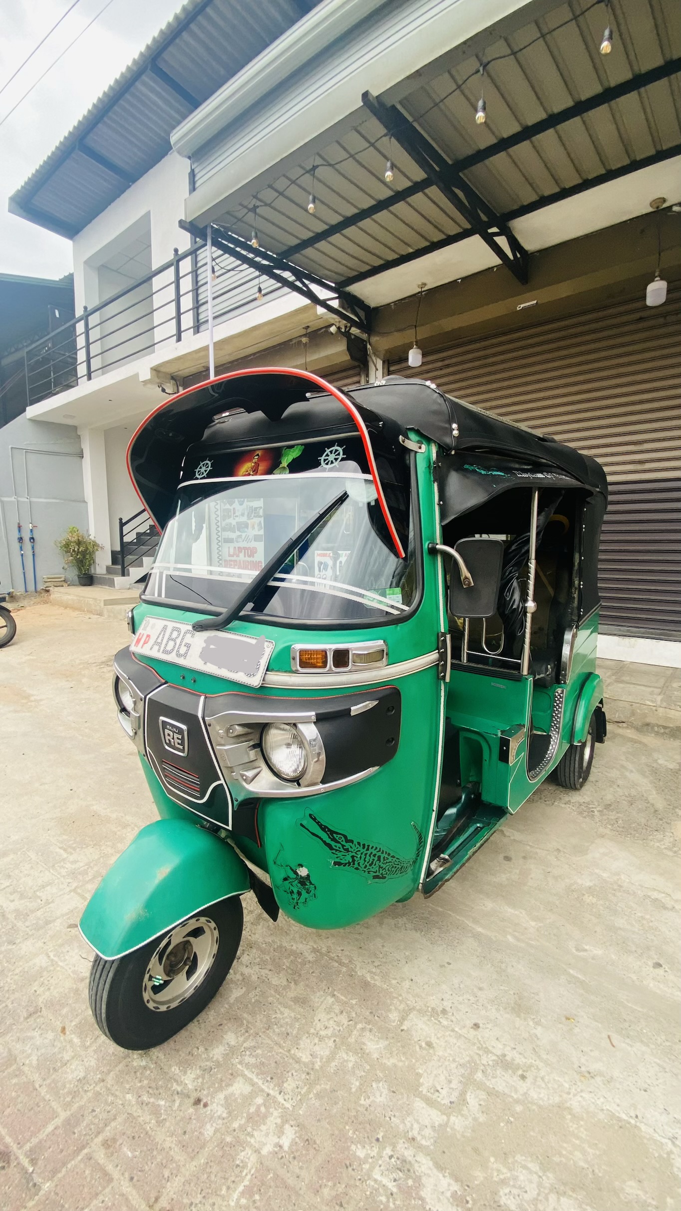 Bajaj Three Wheel 2015 - Used Three wheeler sale in Sri Lanka - patpat.lk