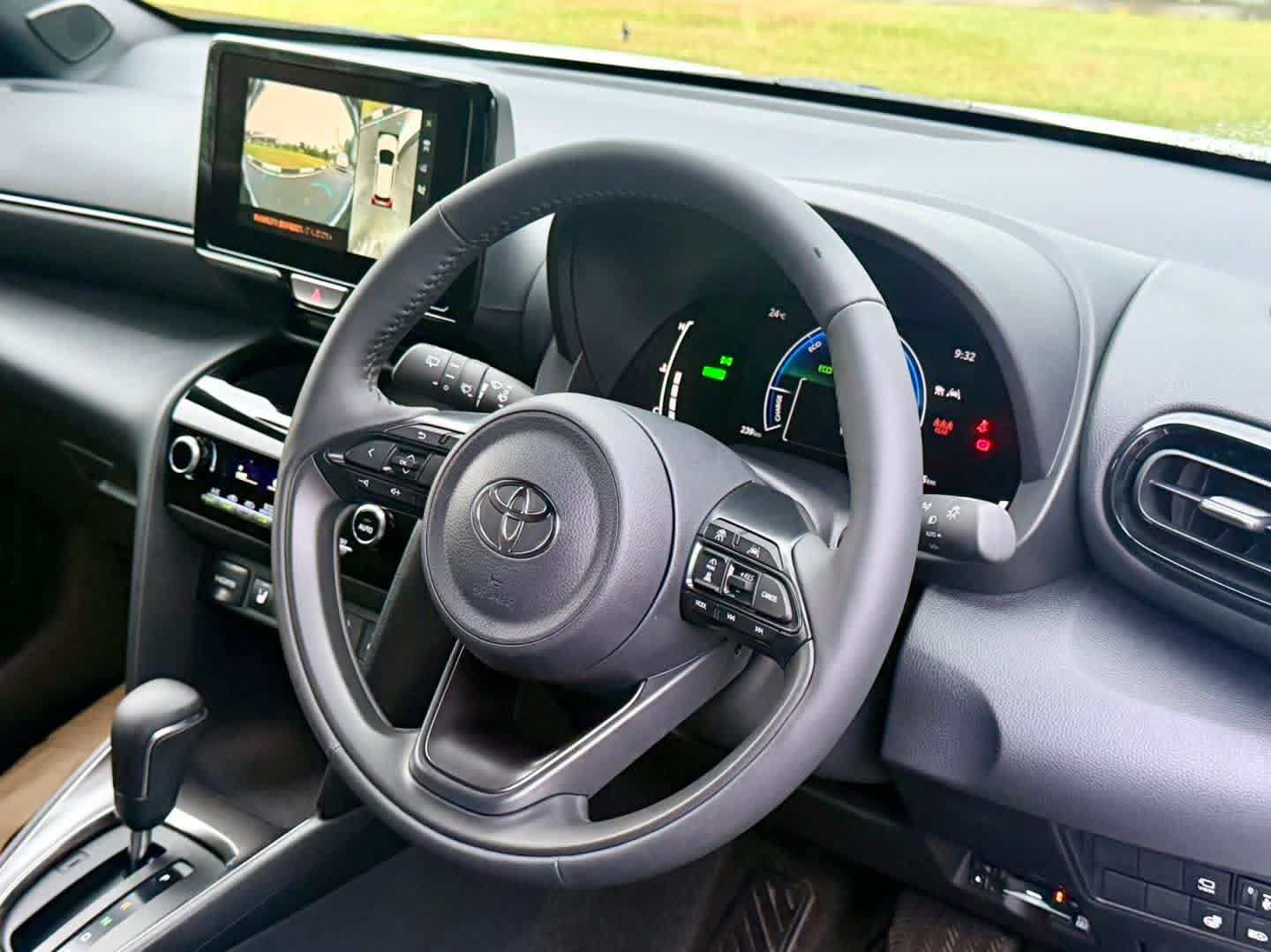 Toyota Yaris Cross 2025 - Brand New SUV sale in Sri Lanka - patpat.lk