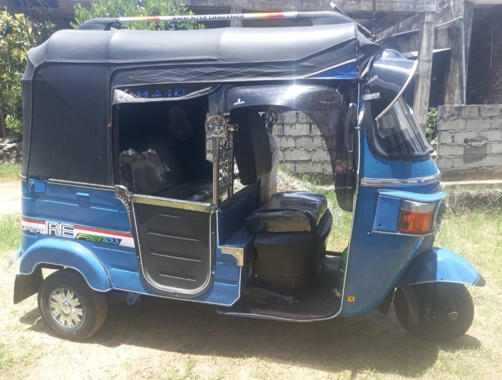 Bajaj 4 stroke 2013 - பயன்படுத்தப்பட்டது முச்சக்கர வண்டி sale in Sri Lanka - patpat.lk