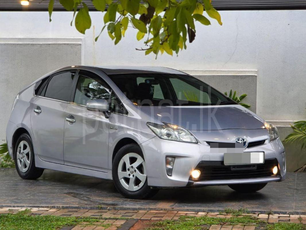 Toyota Prius 2014 - பயன்படுத்தப்பட்டது கார் sale in Sri Lanka - patpat.lk