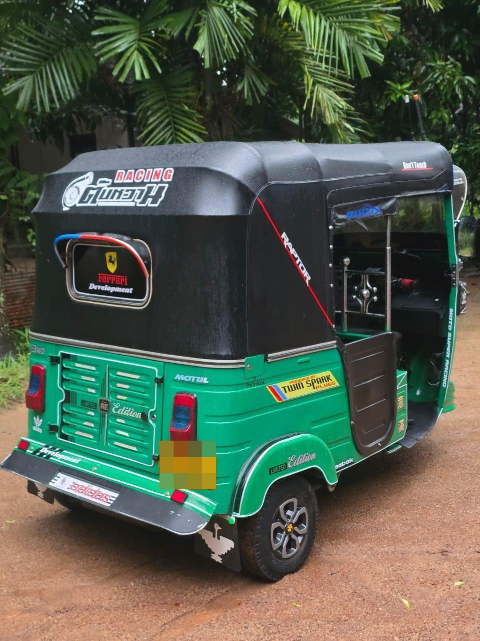 Bajaj Three Wheel 2015 - பயன்படுத்தப்பட்டது முச்சக்கர வண்டி sale in Sri Lanka - patpat.lk