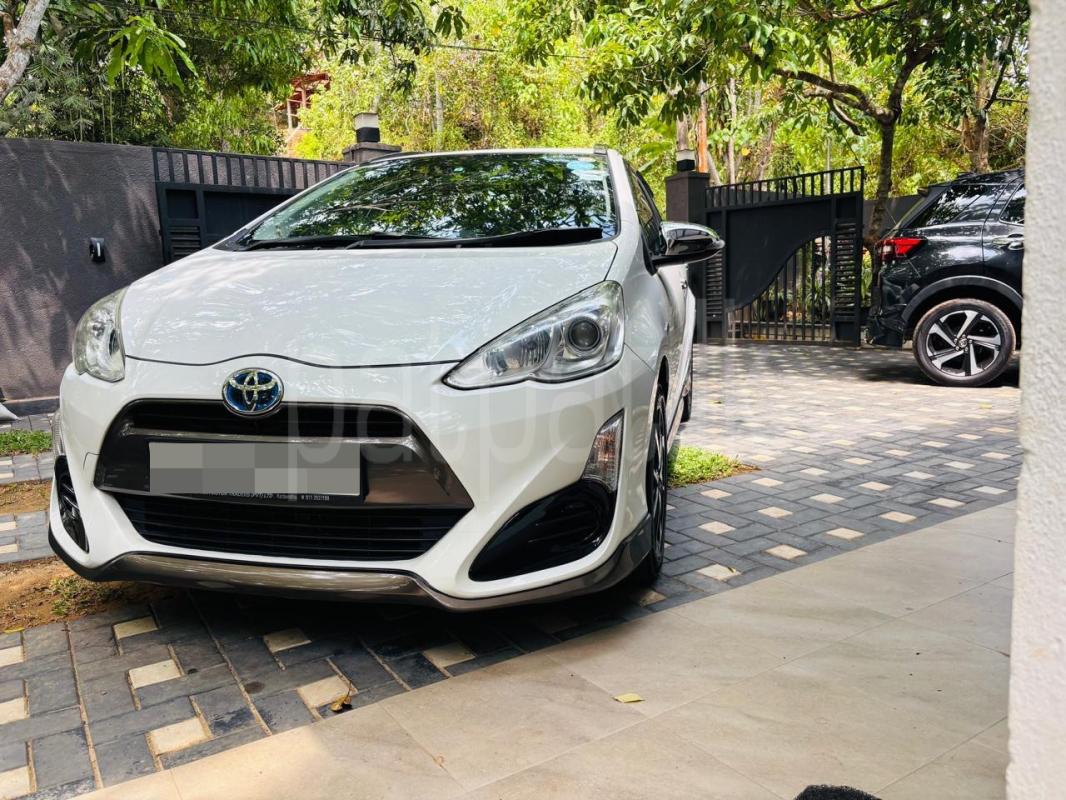 Toyota Aqua 2015 - Used Car sale in Sri Lanka - patpat.lk