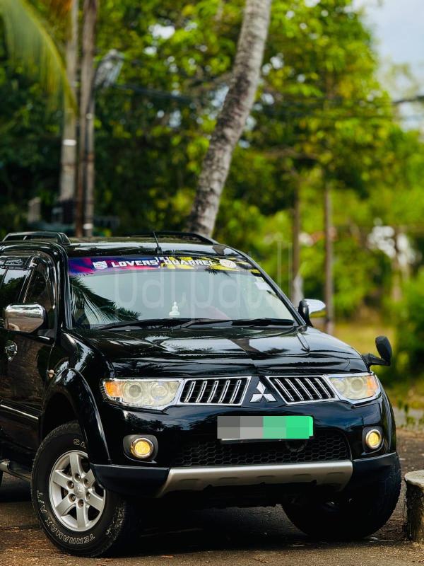 Mitsubishi Montero Sport 2012 - பயன்படுத்தப்பட்டது SUV sale in Sri Lanka - patpat.lk
