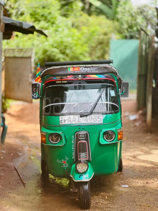 Bajaj Three Wheel 2013 - பயன்படுத்தப்பட்டது முச்சக்கர வண்டி sale in Sri Lanka - patpat.lk