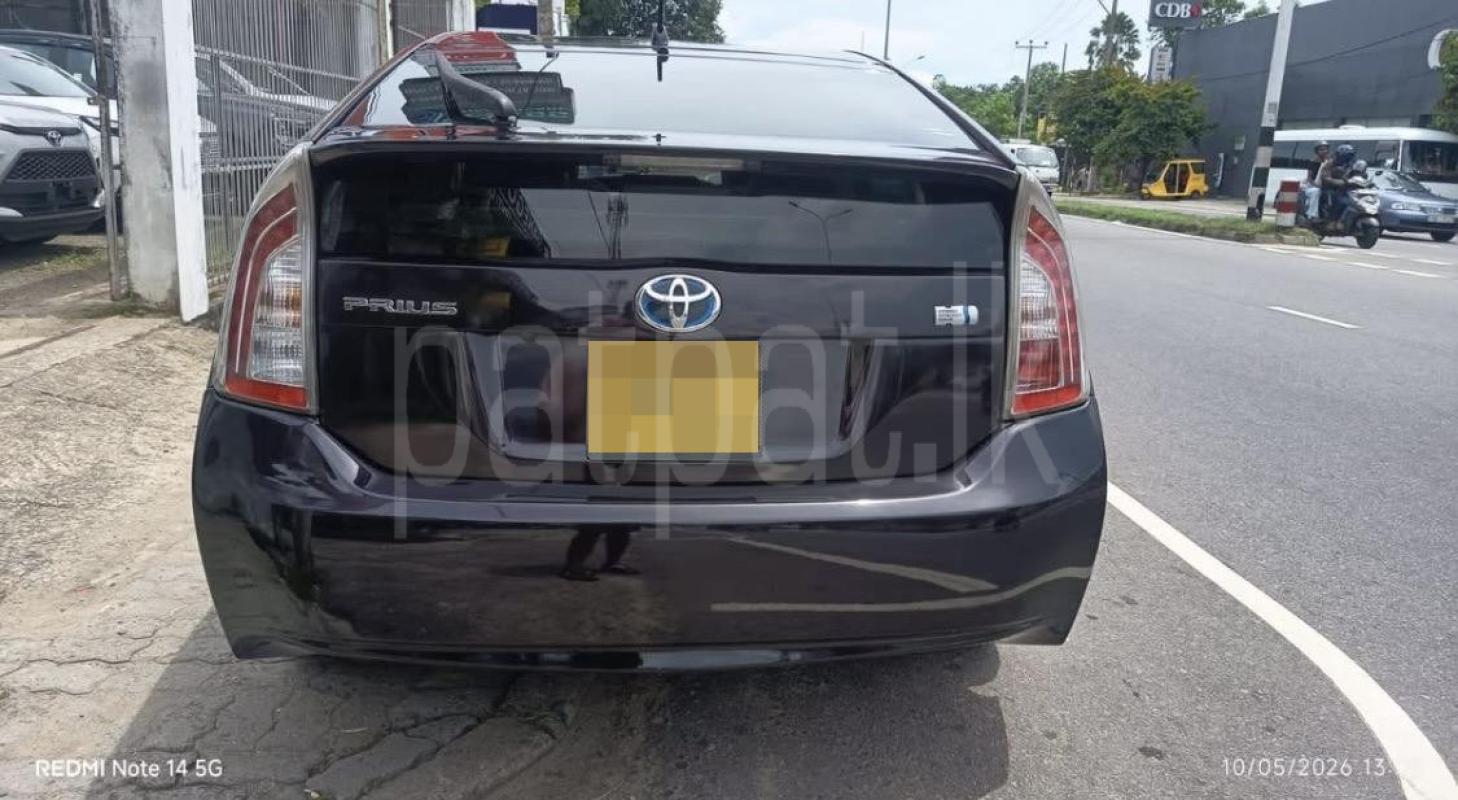 Toyota Prius 2013 - பயன்படுத்தப்பட்டது கார் sale in Sri Lanka - patpat.lk