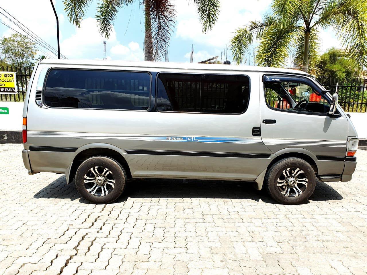 Toyota Hiace 2002 - பயன்படுத்தப்பட்டது வேன் sale in Sri Lanka - patpat.lk