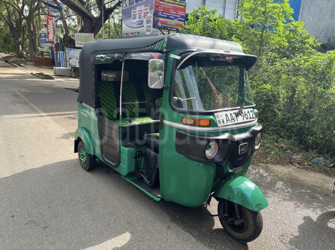 Bajaj 4 stroke 2014 - பயன்படுத்தப்பட்டது முச்சக்கர வண்டி sale in Sri Lanka - patpat.lk
