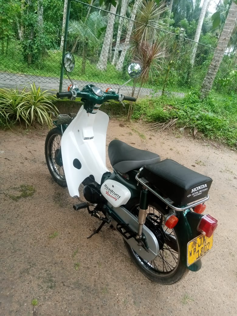 Honda Super Cub 2004 - பயன்படுத்தப்பட்டது பைக் sale in Sri Lanka - patpat.lk