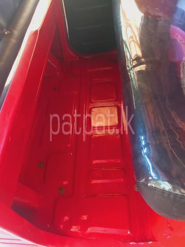 Bajaj 4 stroke 2016 - பயன்படுத்தப்பட்டது முச்சக்கர வண்டி sale in Sri Lanka - patpat.lk